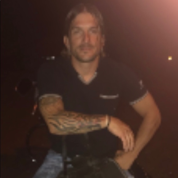 HATS/ACCESSORIES - Picture 12 of 13